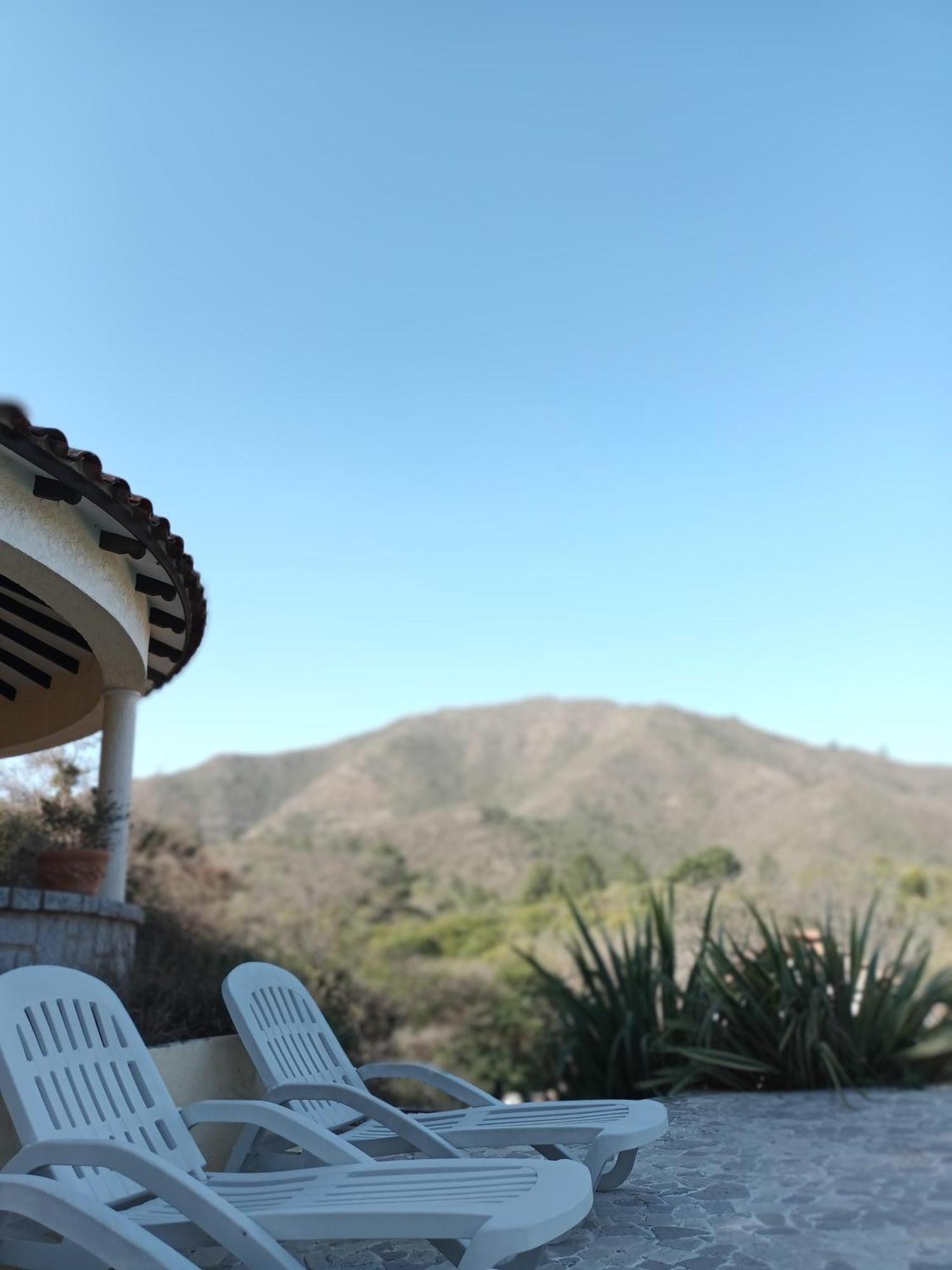 Cabanas El Mirador La Falda Exterior foto